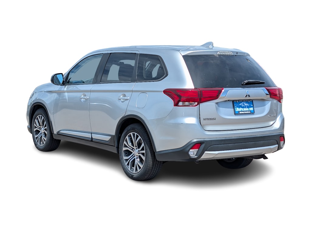 Thumbnail: 2018 Mitsubishi Outlander - 4