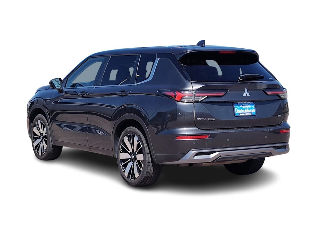 Thumbnail: 2025 Mitsubishi Outlander - 4