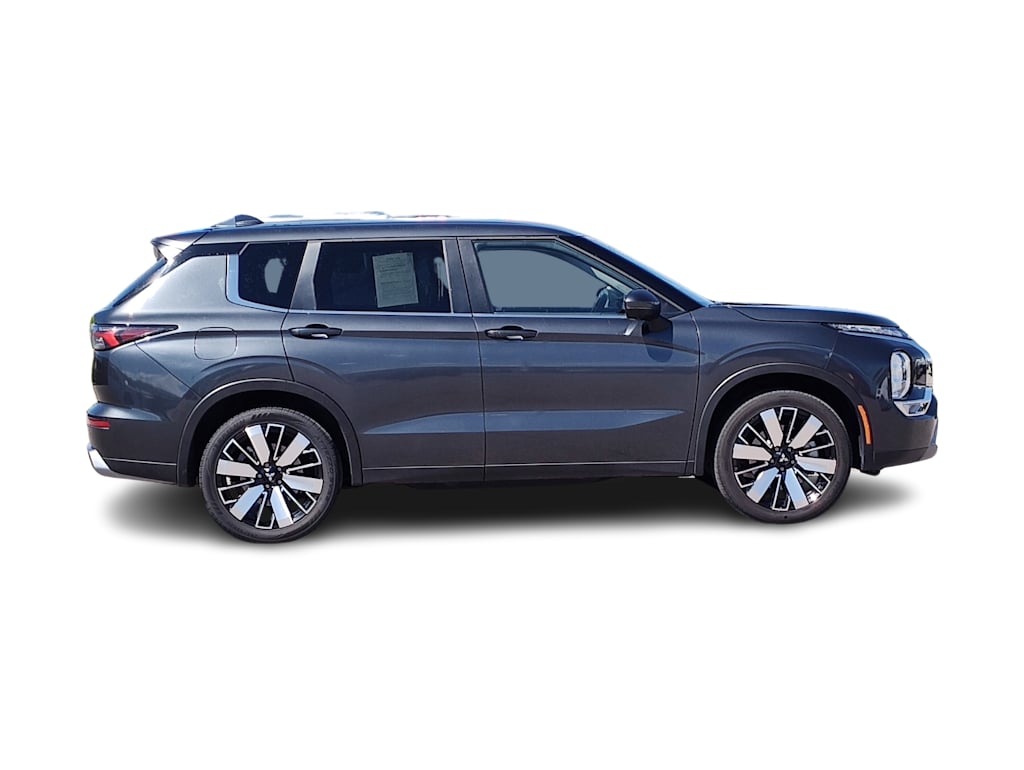 Thumbnail: 2025 Mitsubishi Outlander - 26