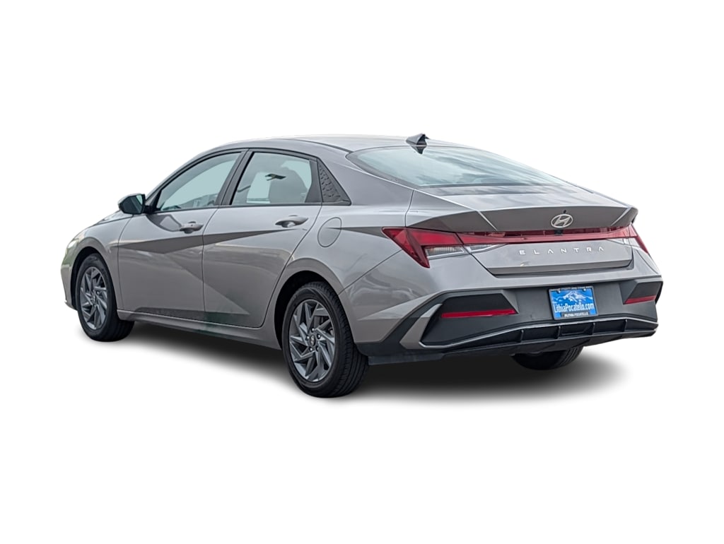 Thumbnail: 2024 Hyundai Elantra - 4