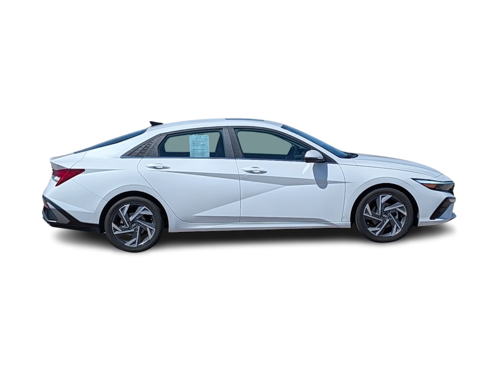 Thumbnail: 2025 Hyundai Elantra - 25
