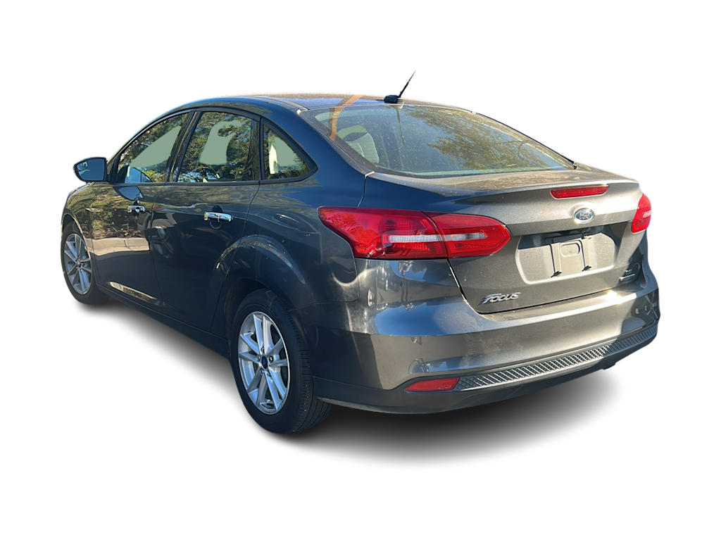 Thumbnail: 2015 Ford Focus - 10
