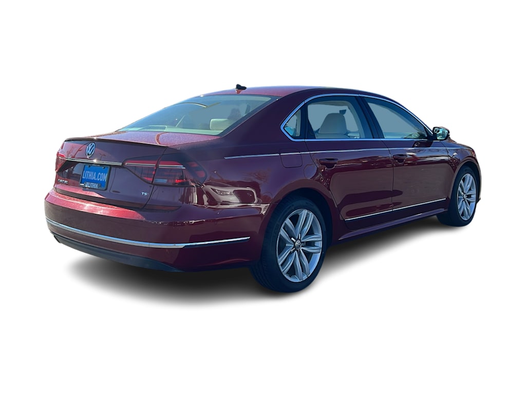 Thumbnail: 2017 Volkswagen Passat - 21