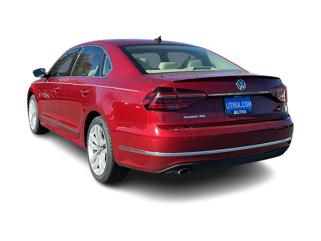 Thumbnail: 2017 Volkswagen Passat - 4