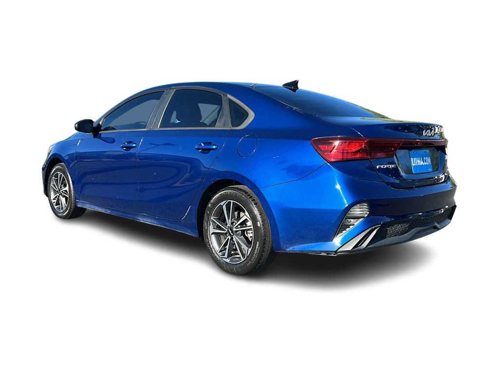 Thumbnail: 2023 Kia Forte - 4