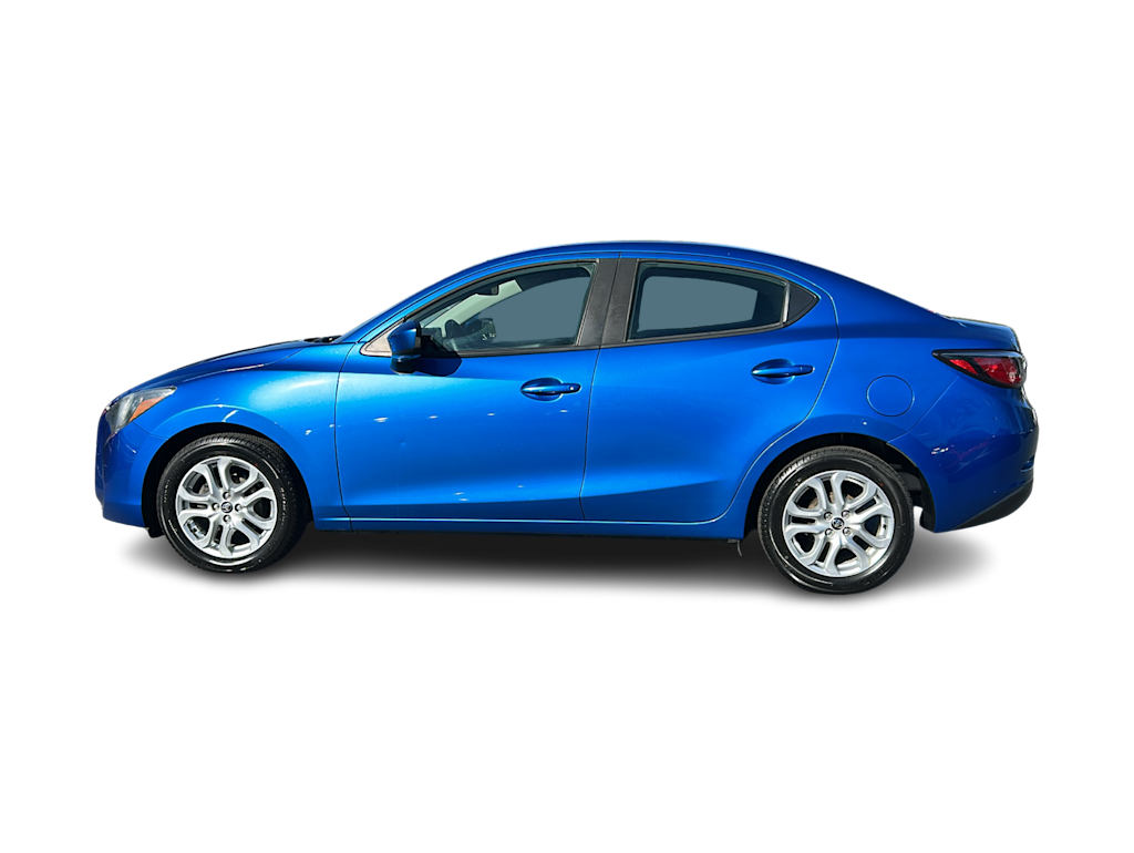 Thumbnail: 2018 Toyota Yaris iA - 3