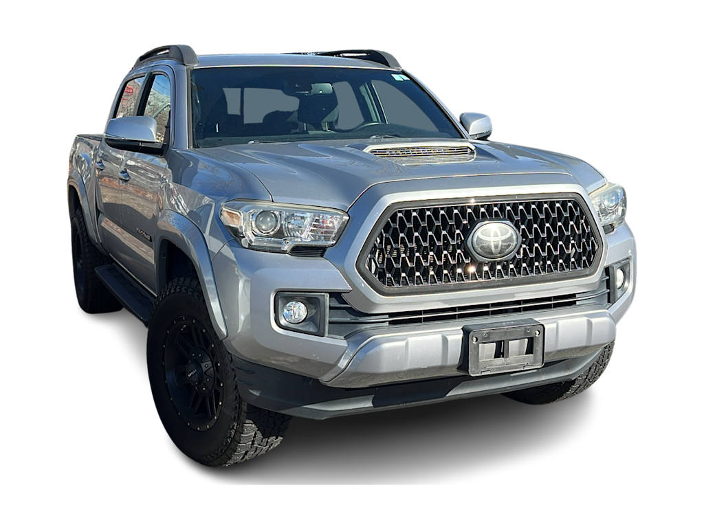 Thumbnail: 2018 Toyota Tacoma - 8