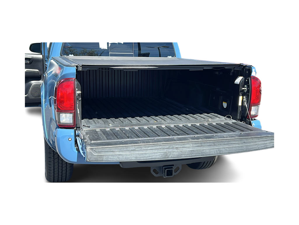 Thumbnail: 2019 Toyota Tacoma - 17