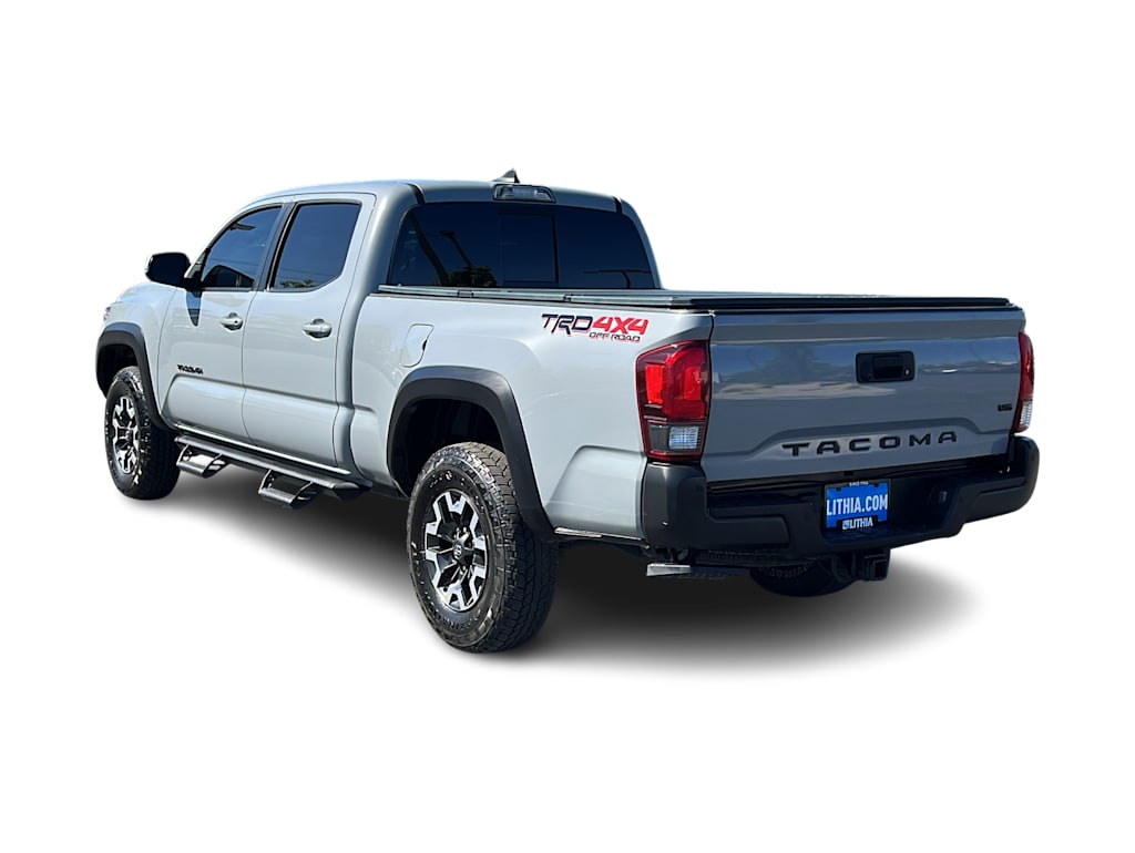 Thumbnail: 2019 Toyota Tacoma - 4