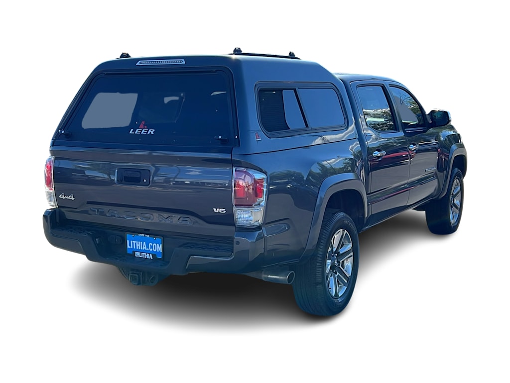 Thumbnail: 2017 Toyota Tacoma - 21