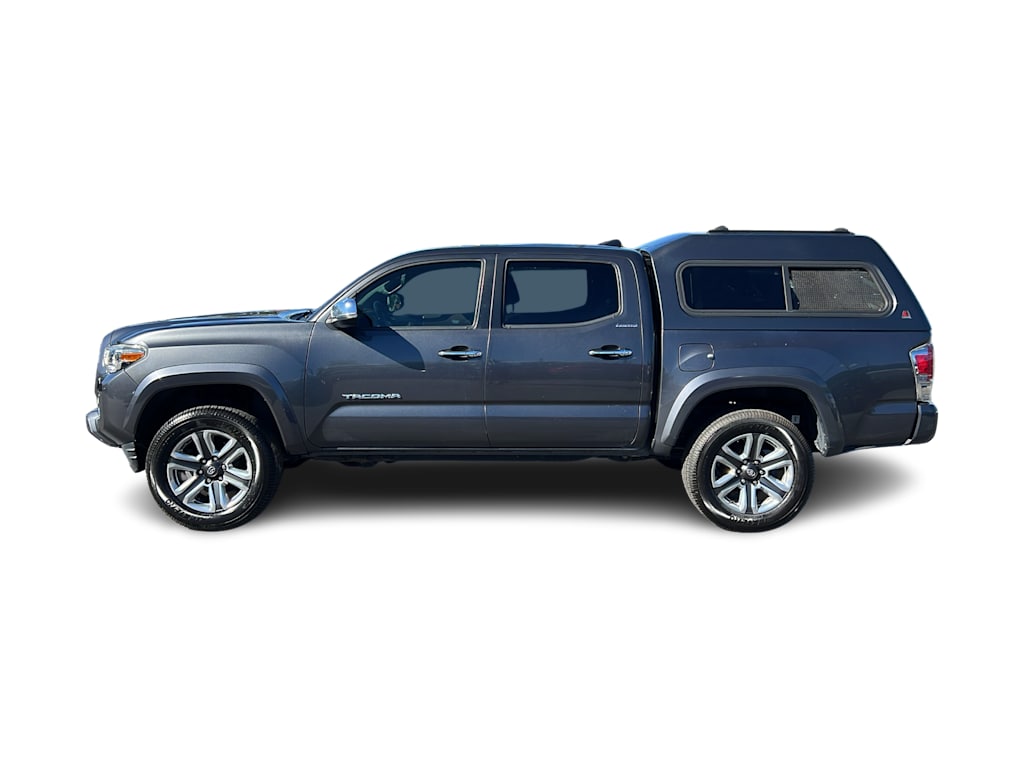 Thumbnail: 2017 Toyota Tacoma - 3