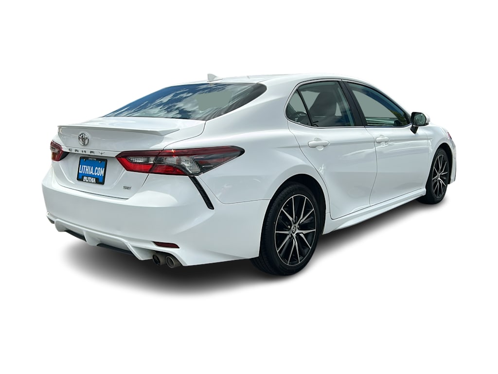 Thumbnail: 2022 Toyota Camry - 21