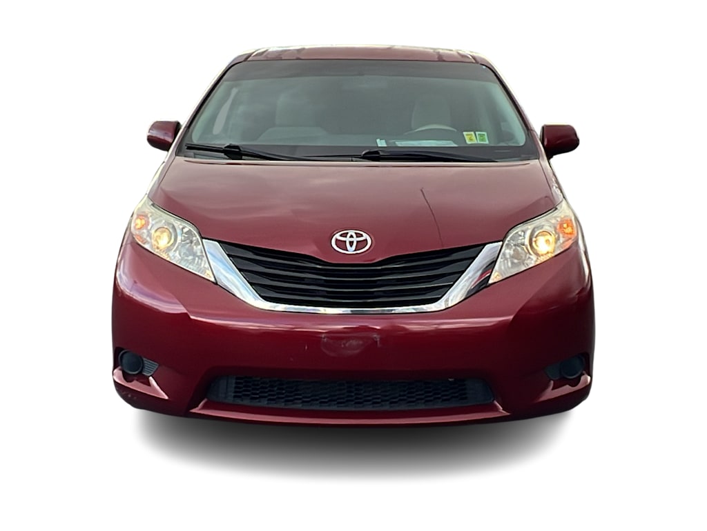 2012 Toyota Sienna LE 6