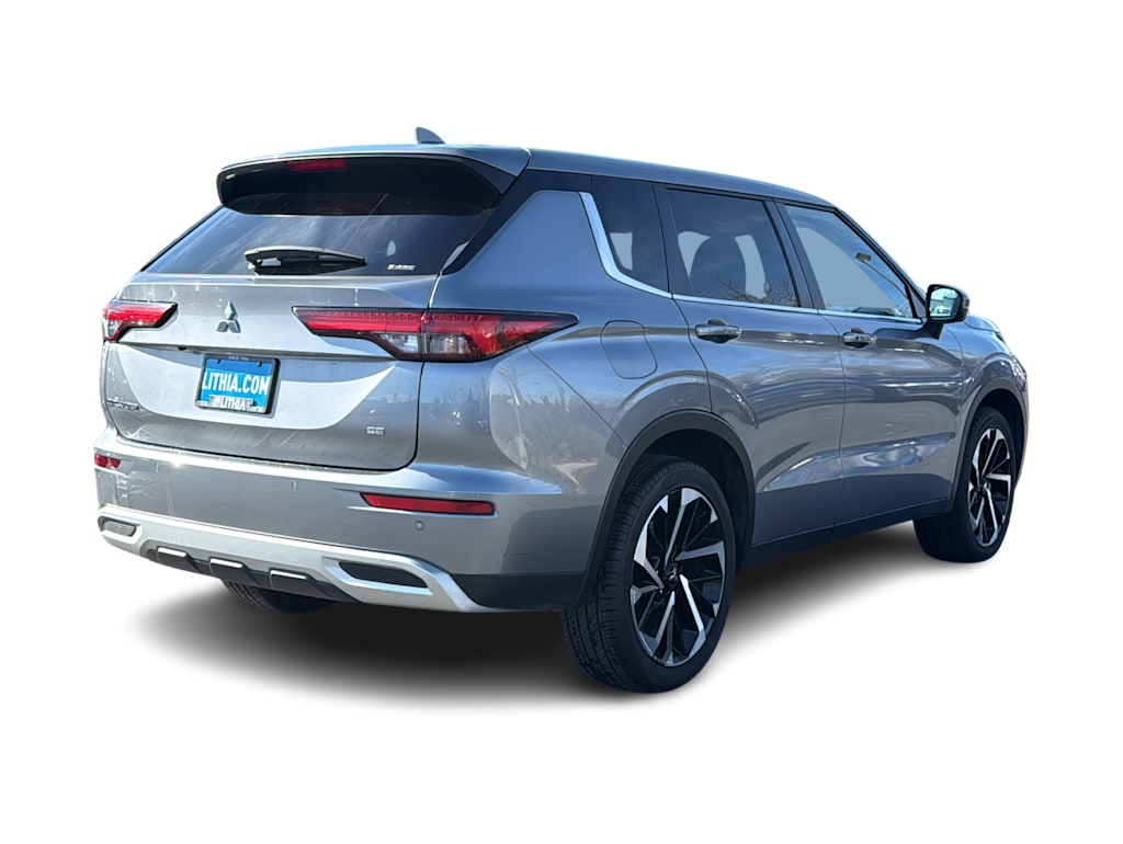 Thumbnail: 2024 Mitsubishi Outlander - 21