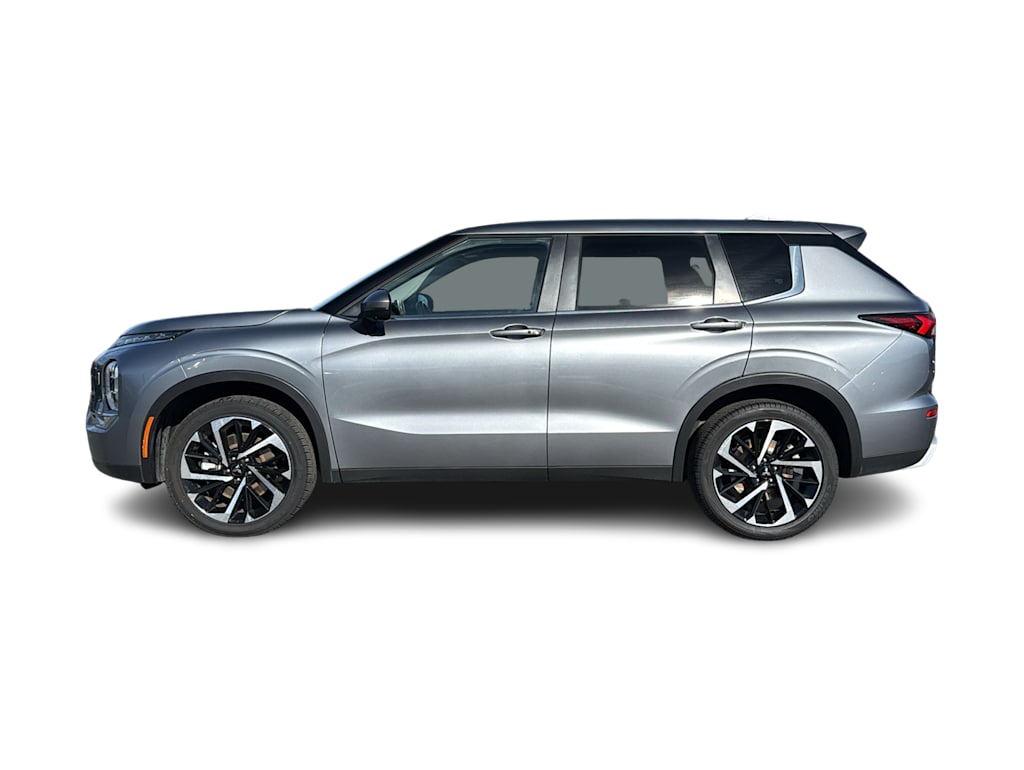 Thumbnail: 2024 Mitsubishi Outlander - 3