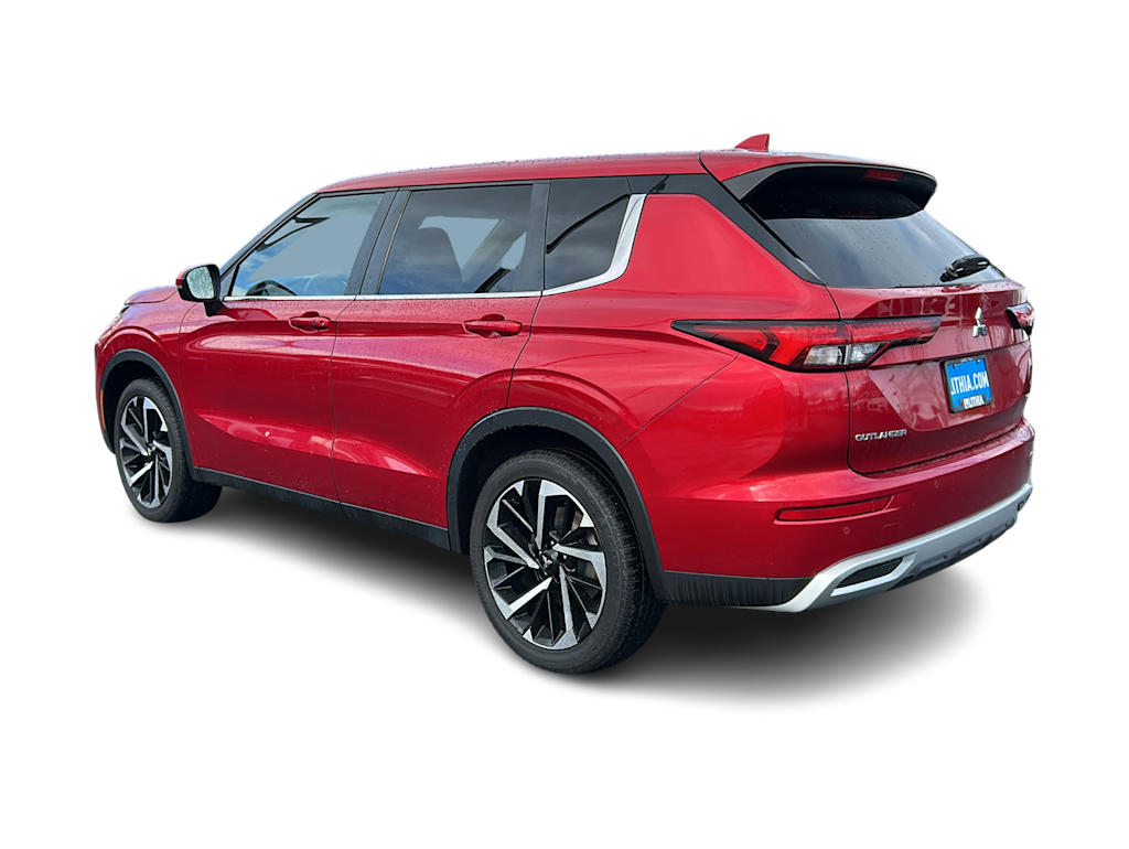 Thumbnail: 2024 Mitsubishi Outlander - 4