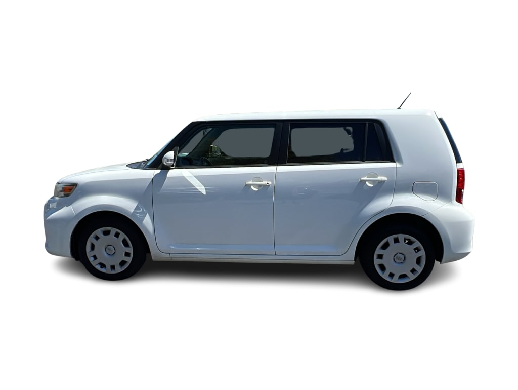 2014 Scion xB Base 3