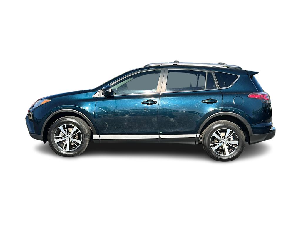 Thumbnail: 2017 Toyota RAV4 - 3