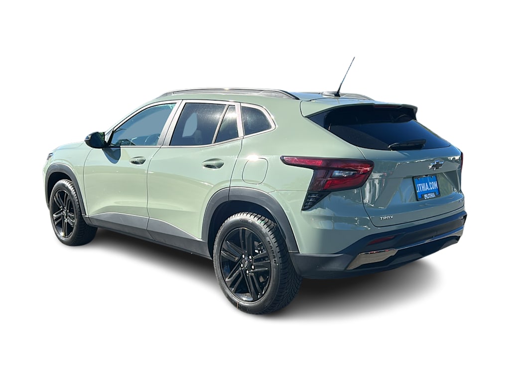 Thumbnail: 2025 Chevrolet Trax - 4