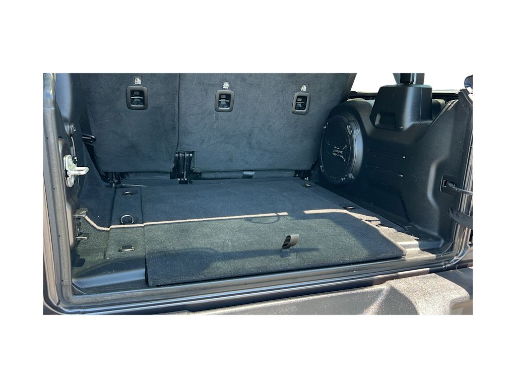 Thumbnail: 2021 Jeep Wrangler - 17