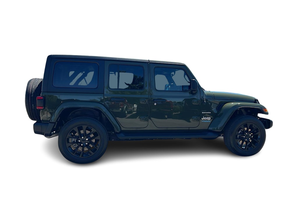 Thumbnail: 2022 Jeep Wrangler - 21