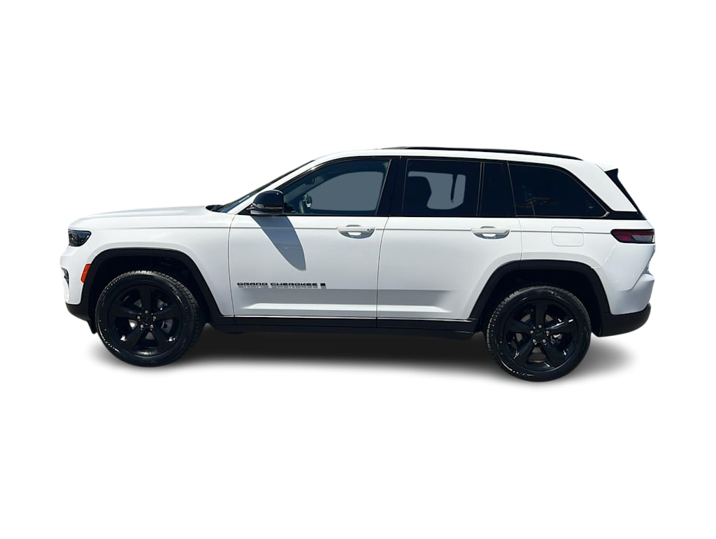 Thumbnail: 2023 Jeep Grand Cherokee - 3