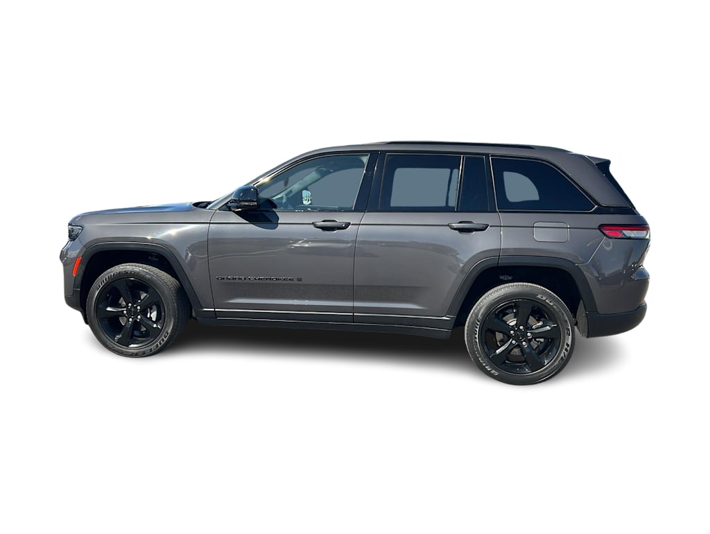Thumbnail: 2023 Jeep Grand Cherokee - 3