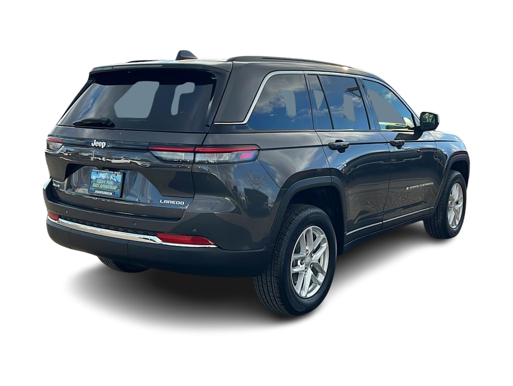 Thumbnail: 2026 Jeep Grand Cherokee - 21