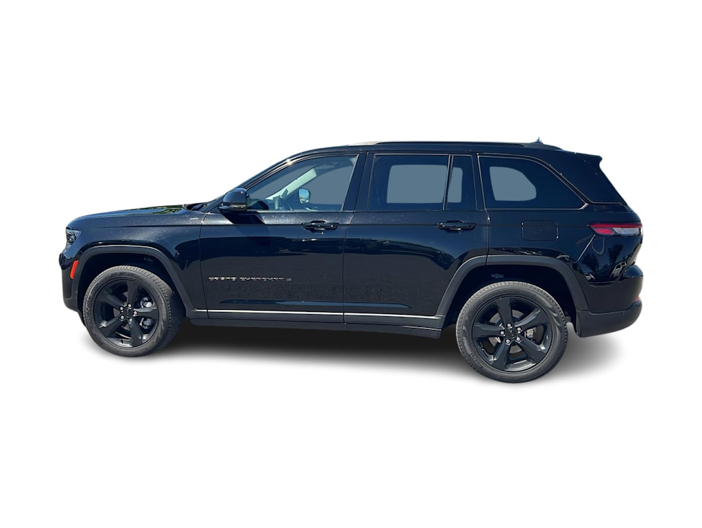 Thumbnail: 2023 Jeep Grand Cherokee - 3