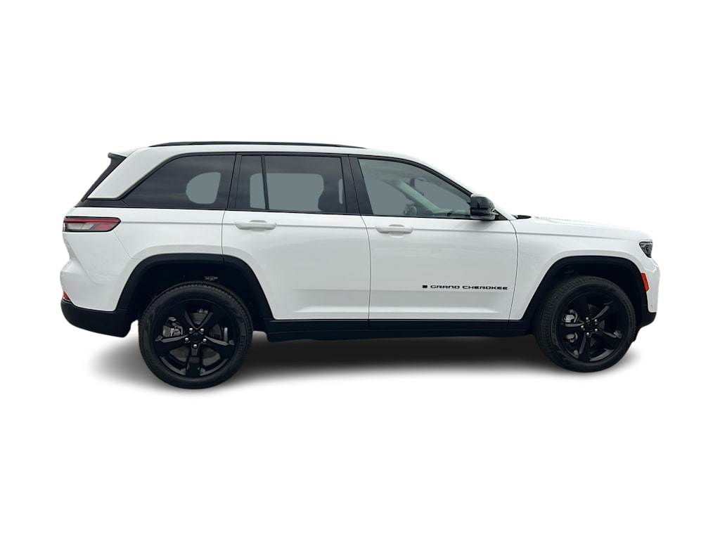 Thumbnail: 2023 Jeep Grand Cherokee - 20