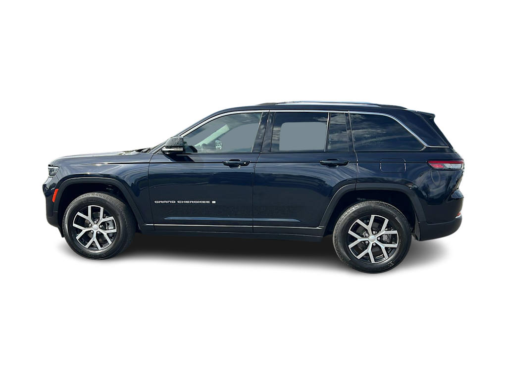 Thumbnail: 2023 Jeep Grand Cherokee - 3