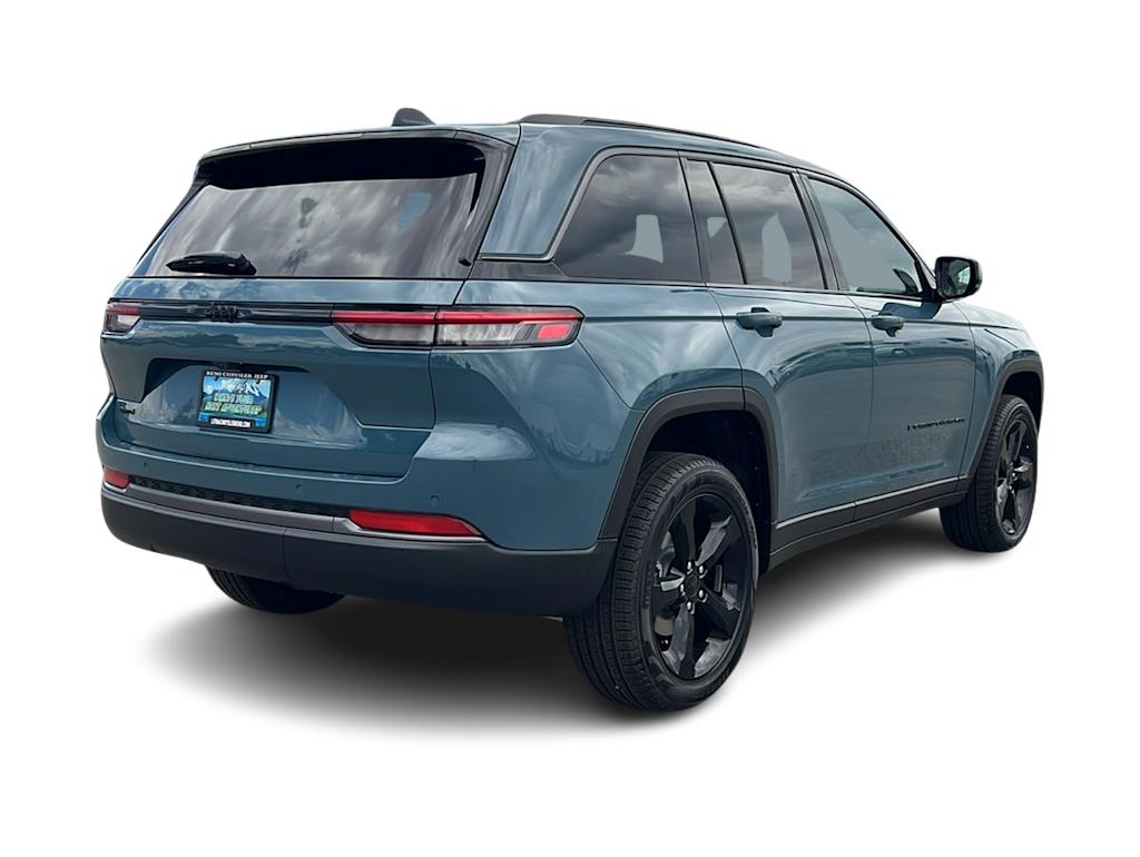 Thumbnail: 2026 Jeep Grand Cherokee - 22