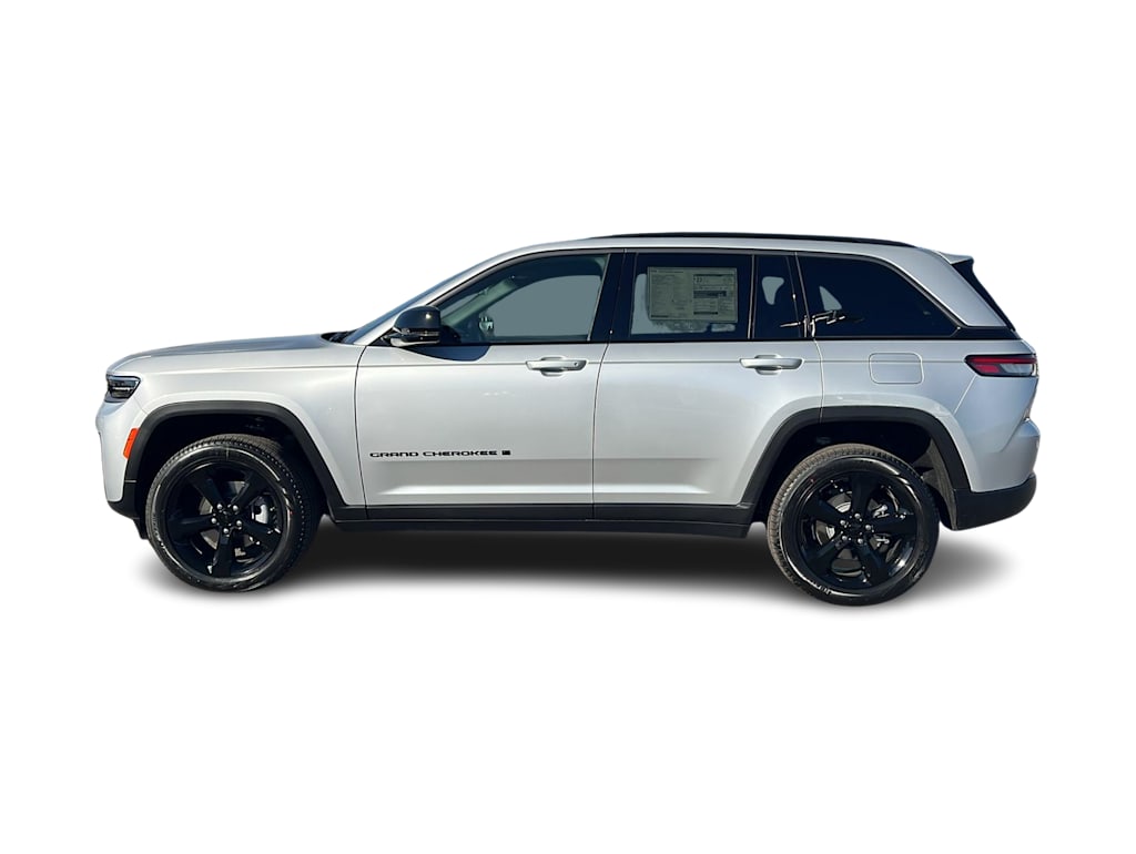 Thumbnail: 2026 Jeep Grand Cherokee - 3