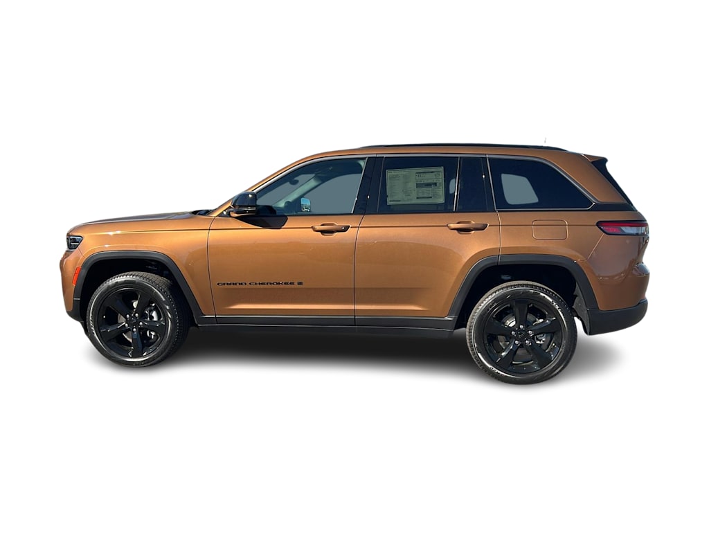 Thumbnail: 2026 Jeep Grand Cherokee - 3