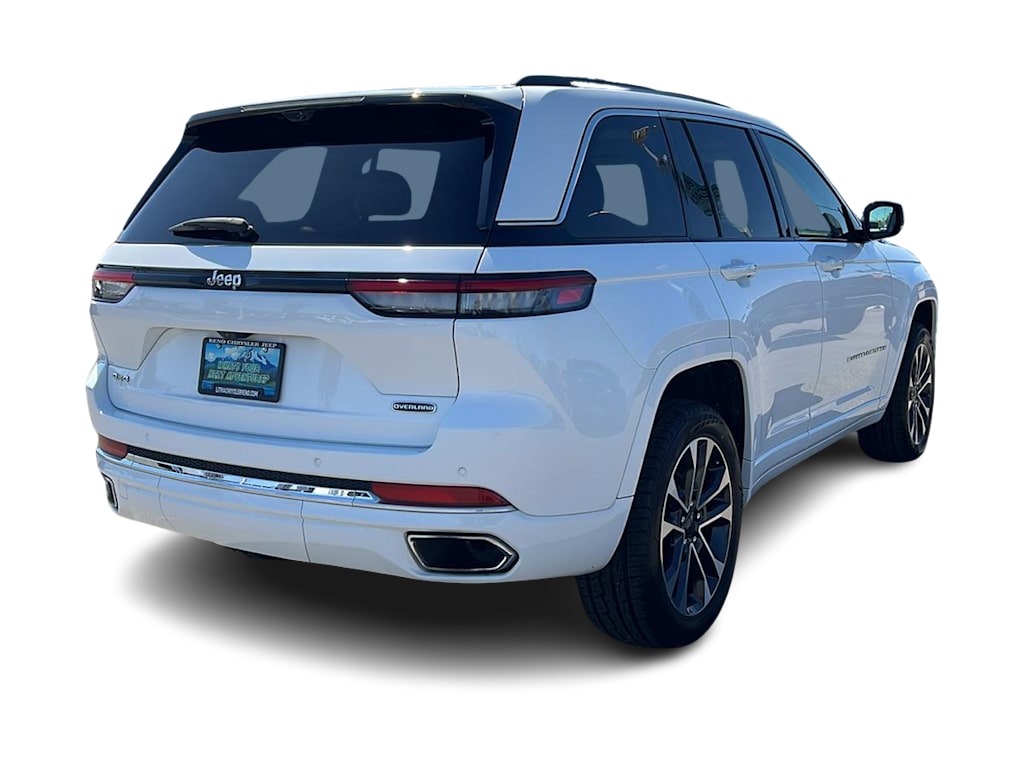 2022 Jeep Grand Cherokee Overland 22