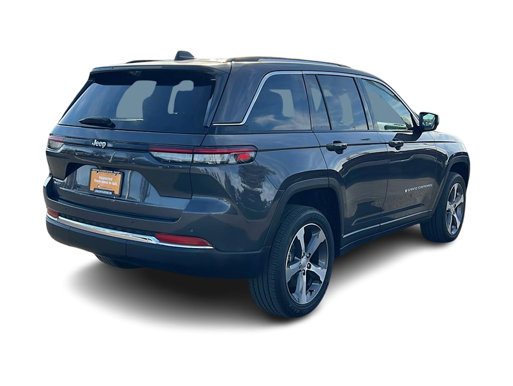 Thumbnail: 2022 Jeep Grand Cherokee - 21