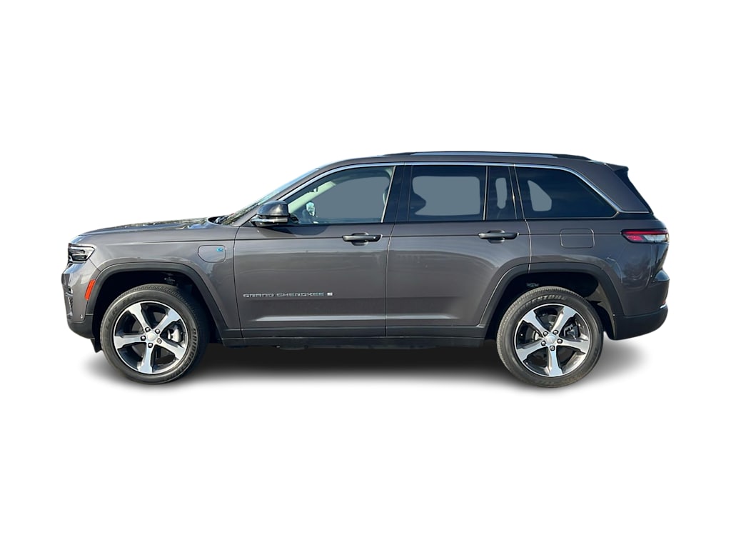 Thumbnail: 2022 Jeep Grand Cherokee - 3