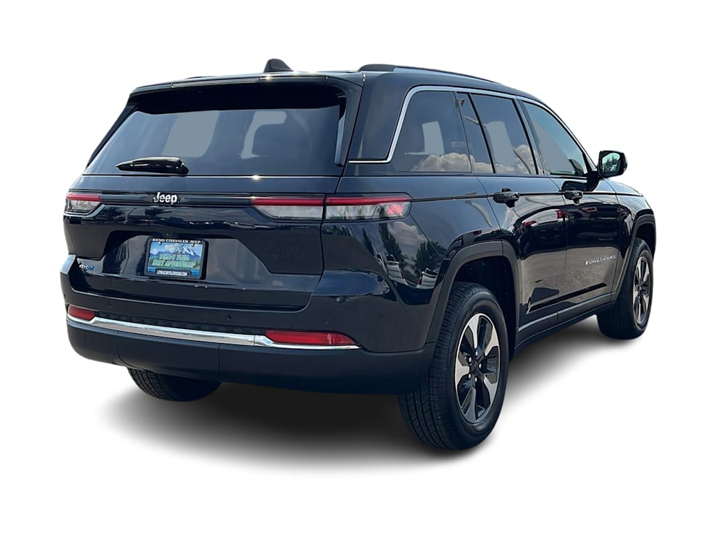 Thumbnail: 2023 Jeep Grand Cherokee - 21