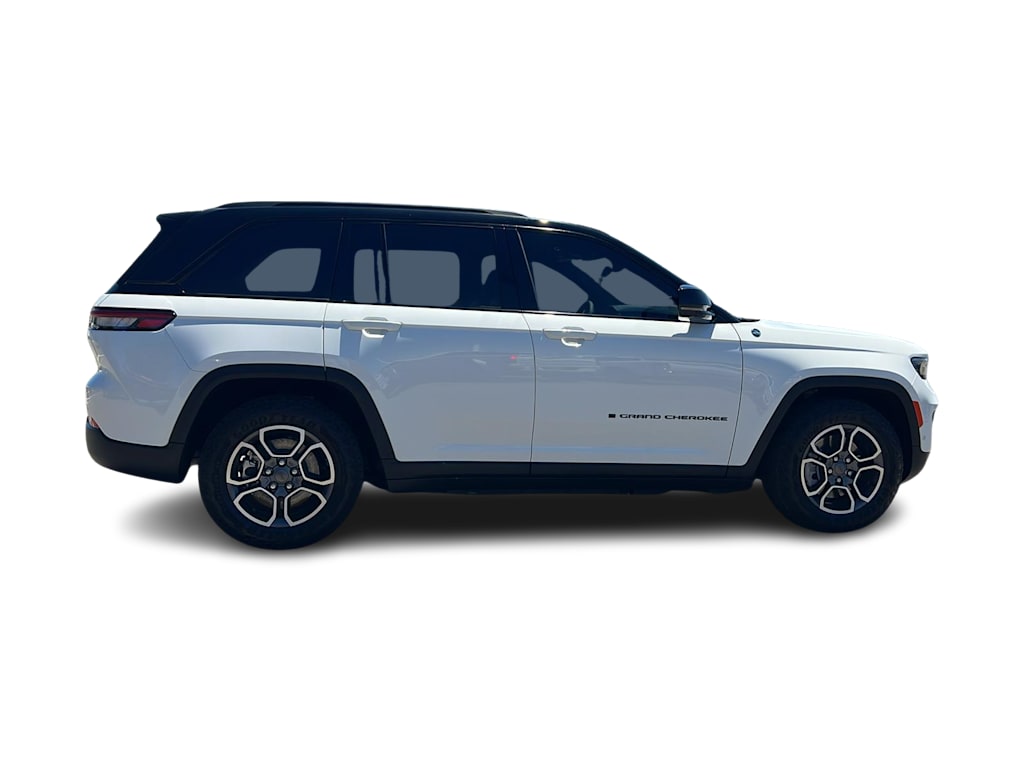Thumbnail: 2022 Jeep Grand Cherokee - 20