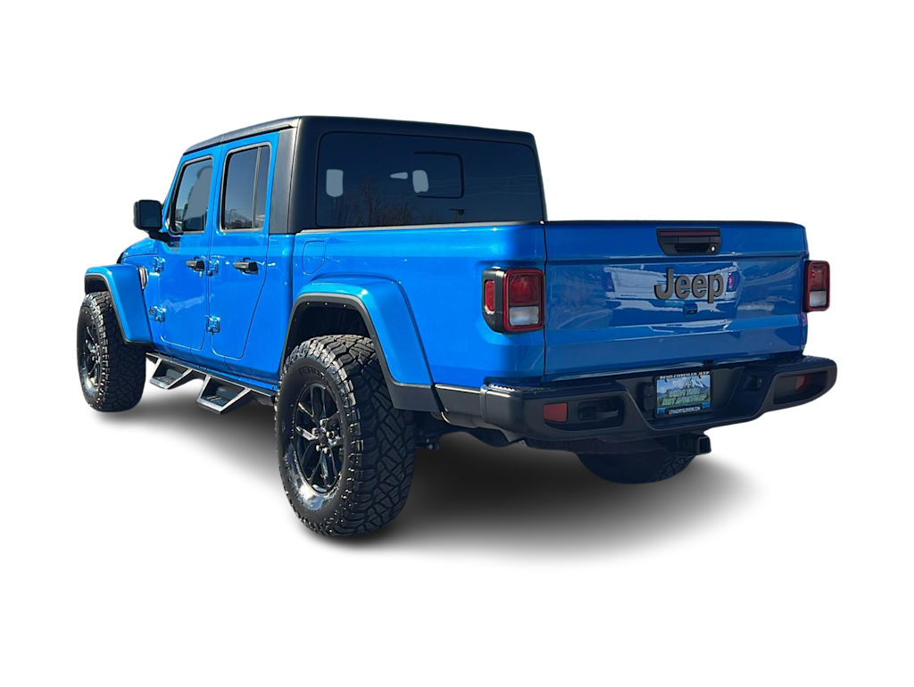 Thumbnail: 2022 Jeep Gladiator - 4