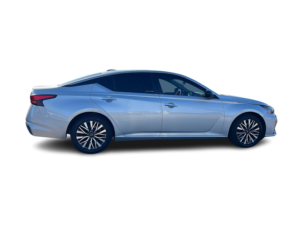 Thumbnail: 2024 Nissan Altima - 9
