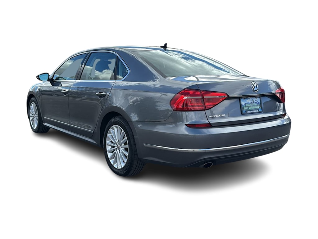 Thumbnail: 2016 Volkswagen Passat - 4