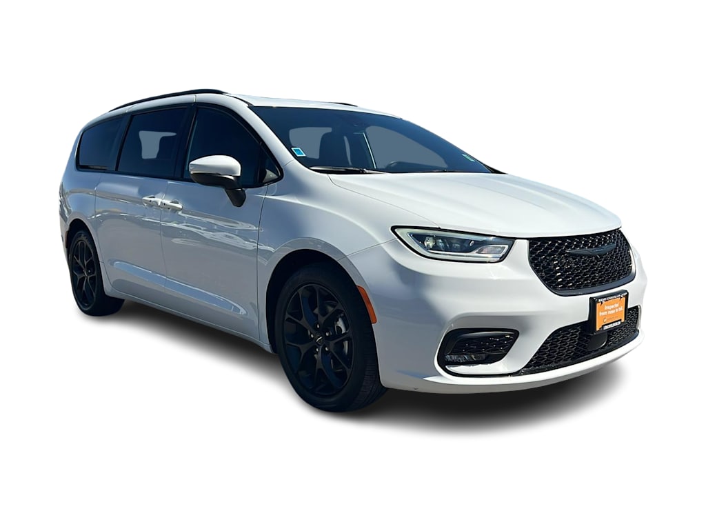 Thumbnail: 2023 Chrysler Pacifica - 20
