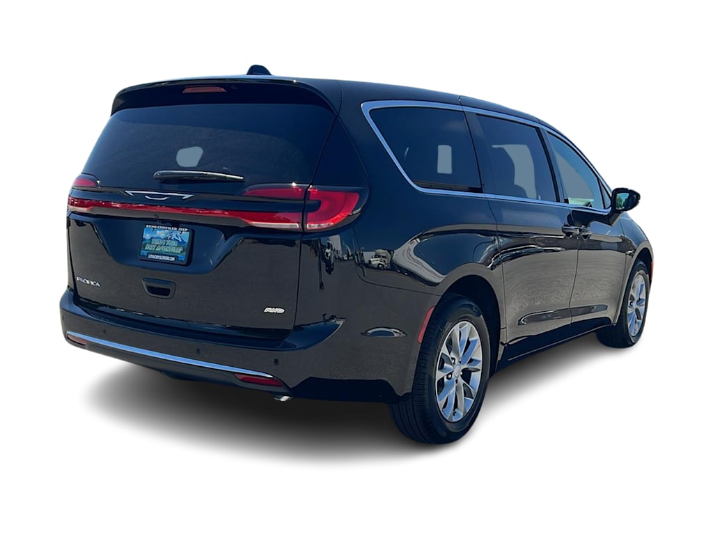 Thumbnail: 2027 Chrysler Pacifica - 21