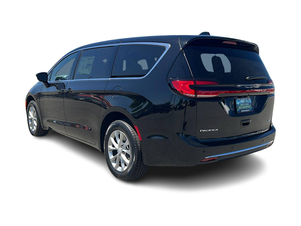 Thumbnail: 2027 Chrysler Pacifica - 4