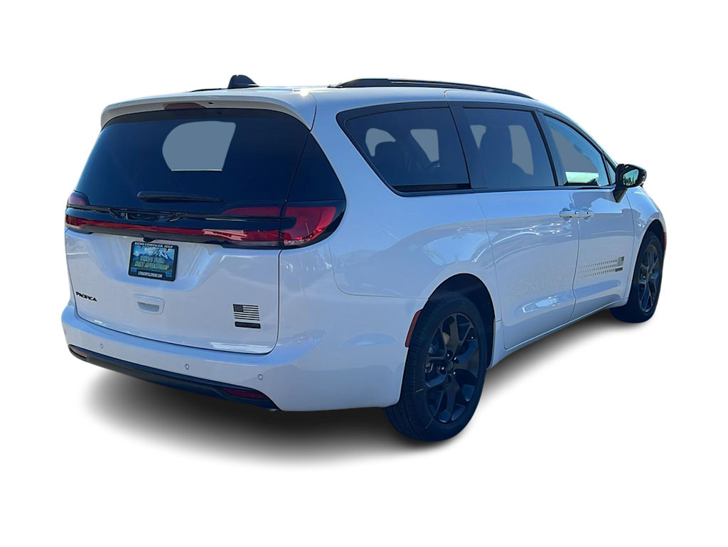 Thumbnail: 2027 Chrysler Pacifica - 20