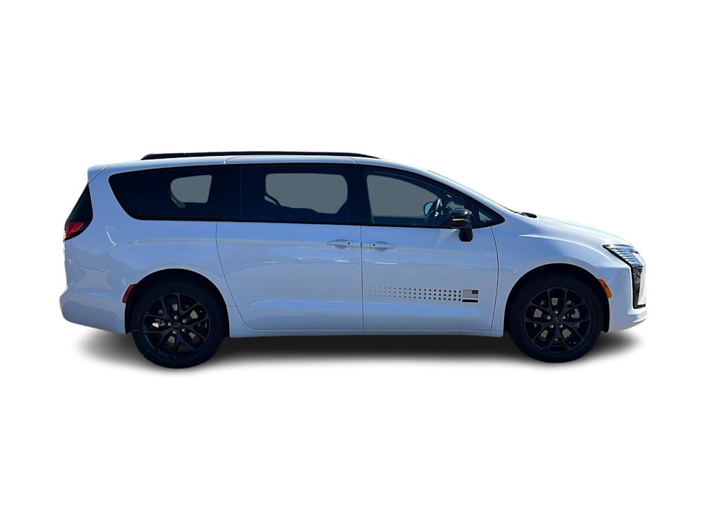 Thumbnail: 2027 Chrysler Pacifica - 19