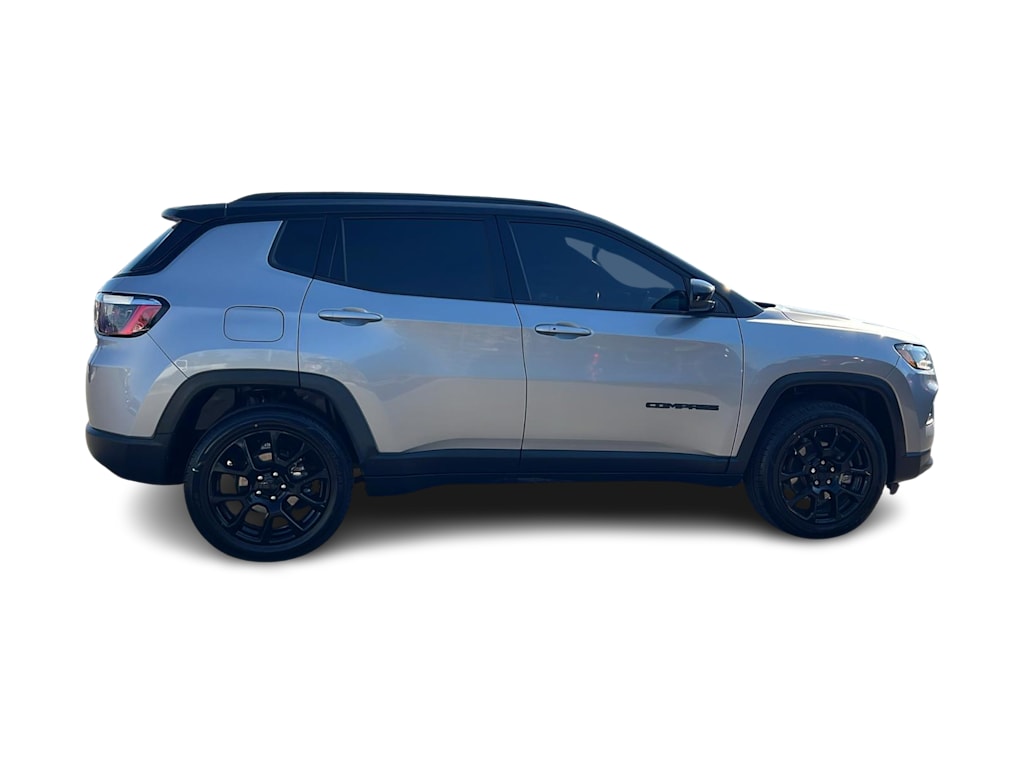 Thumbnail: 2022 Jeep Compass - 20