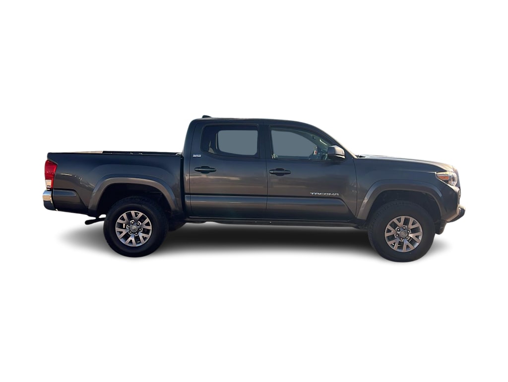 Thumbnail: 2016 Toyota Tacoma - 20