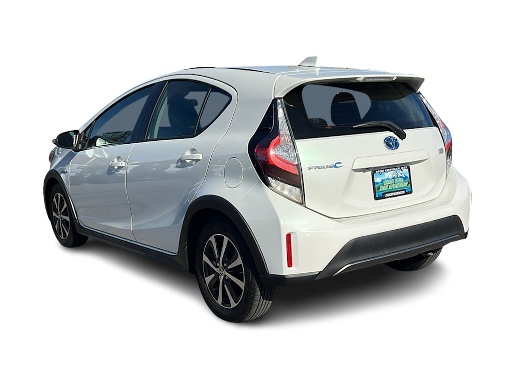 2018 Toyota Prius c Three 4